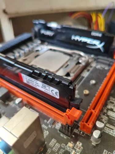 Kit Xenon 2680v4 + 16gb Fury + xeon99 placa mae