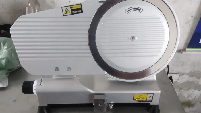 Fatiador De Frios Eletrico Profissional Semi Automatico