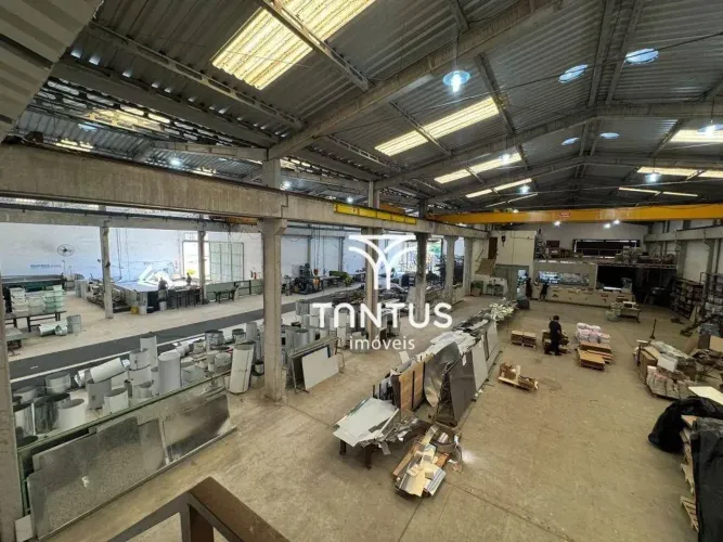 Barracão para alugar, 1500 m² por R$ 46.700,00/mês - Boqueirão - Curitiba/PR