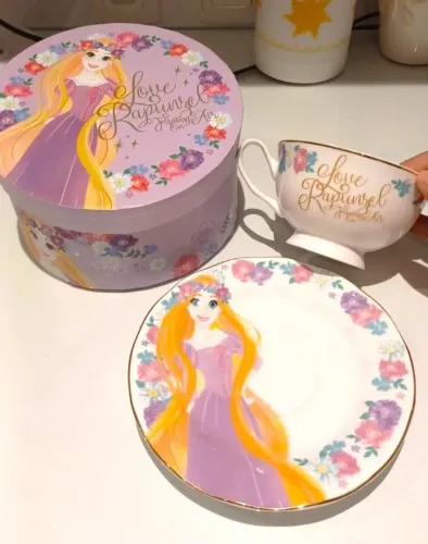 Xícara de porcelana com pires Disney Rapunzel Japão