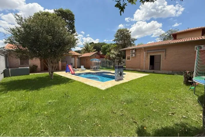 Chácara no Bairro Santa Rita - Piracicaba - 3 dorm, 2 suítes, Ar-condicionado, armários pl