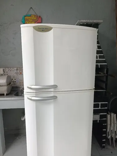 Geladeira Frost Free DF37 