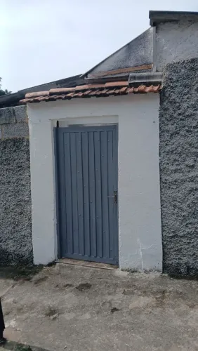 ALUGA-SE CASA NO CASTELO SÃO MANOEL - CORRÊAS<br>
