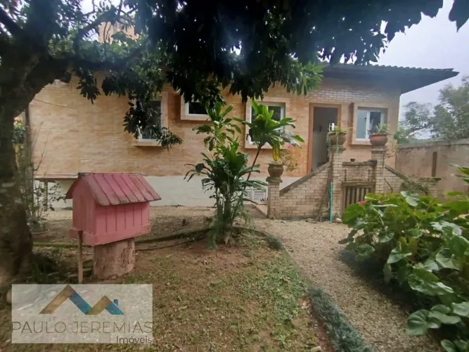 Sítio à Venda em Ratones, Florianópolis: 2 Quartos, 100m²
