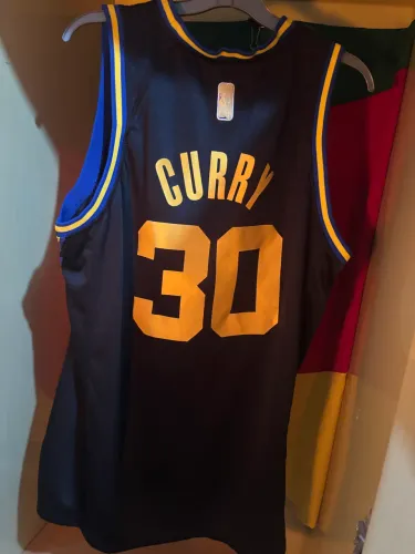 Camisa GSW - Curry