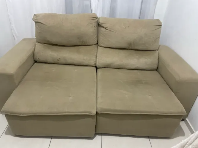 Sofá retrátil e reclinável