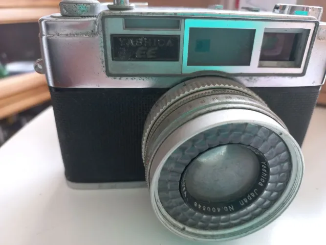 Câmera Analógica Yashica EE NO ESTADO