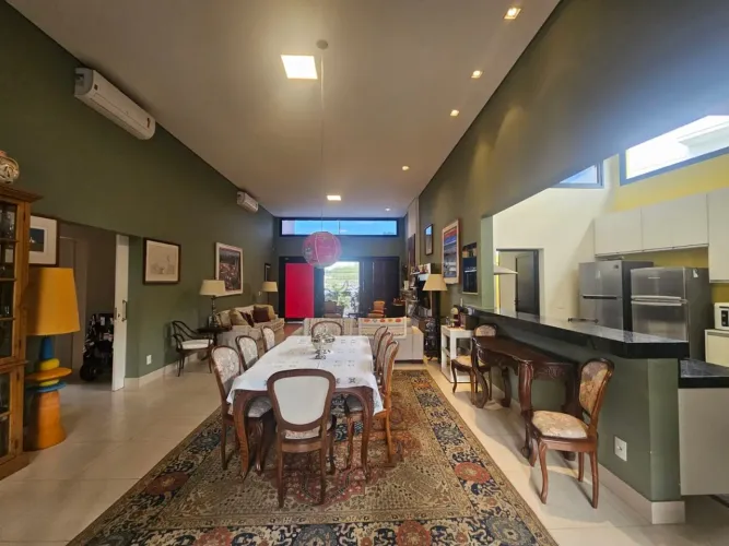 Casa com 3 dormitórios à venda, 188 m² por R$ 2.500.000,00 - Condomínio Villas do Golf - I