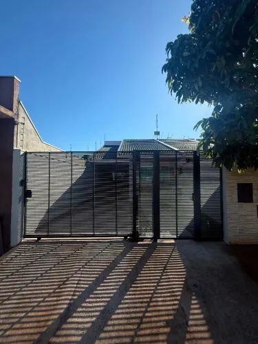 Casa com 3 dormitórios à venda, 104 m² por R$ 490.000,00 - Jardim Panorama - Sarandi/PR