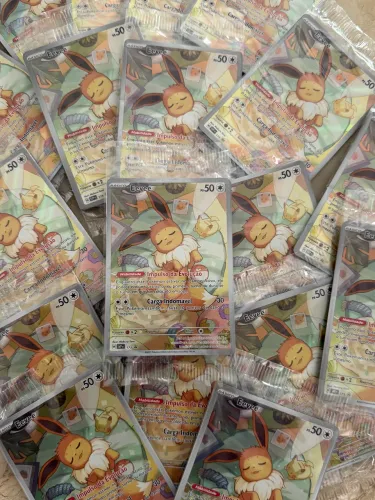 Carta Pokémon Eeve Promo LACRADA 173 ETB Evoluções prismáticas