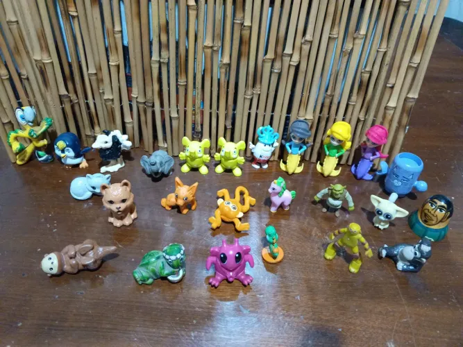 25 Miniaturas colecionáveis