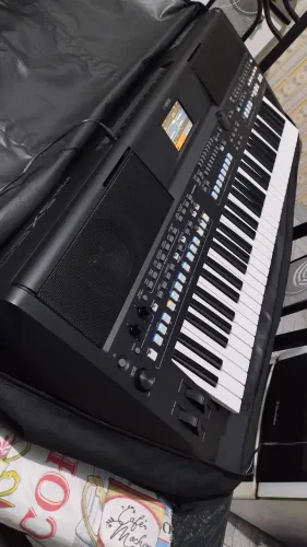Teclado Yamaha psr sx600 PROMOÇÃO