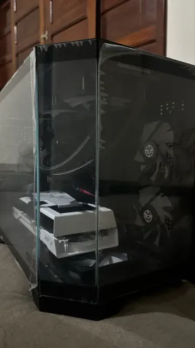 Pc gamer Ryzen 5600x + 9070xt 16gb + 16gb ram