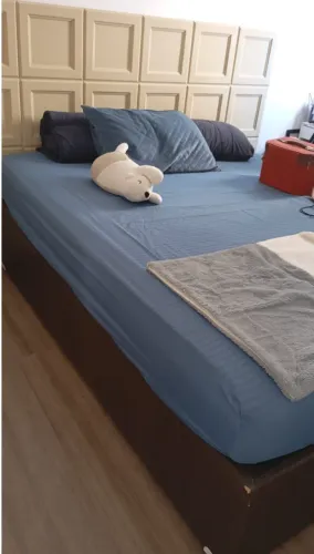 CAMA BAU QUEEN USADO + COLCHAO NOVO ORTOBOM MOLAS ENSACADAS