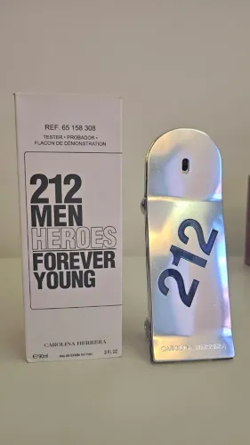 Perfume 212 Men Heroes Forever Young (Carolina Herrera) - 90 ml - Novo / Tester