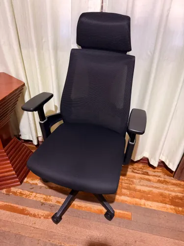 Vende se cadeira de escritório rivatti-- 3 meses de uso