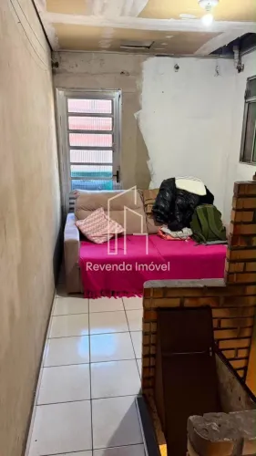 Imperdível oportunidade de adquirir uma casa com 2 quartos, 3 banheiros e 2 vagas de garag