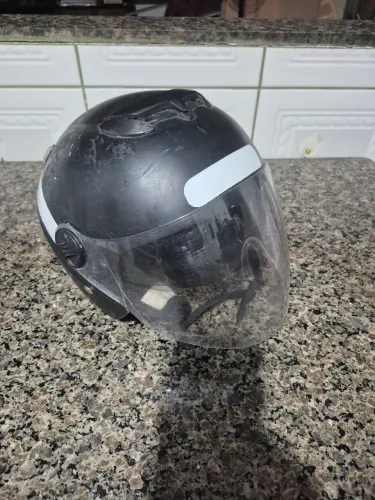 Capacete