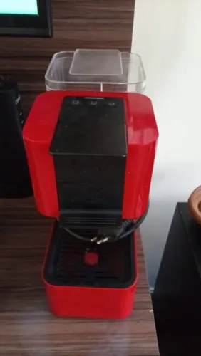 Cafeteira Pop Plus três corações(Caffitaly)