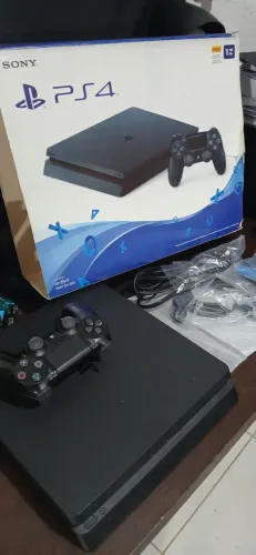 PS4 SLIM - 1 Terabyte