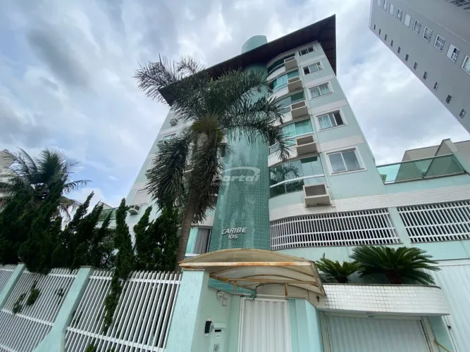 Apartamento semi mobiliado disponível para locação no bairro Vila Nova, Blumenau/SC.