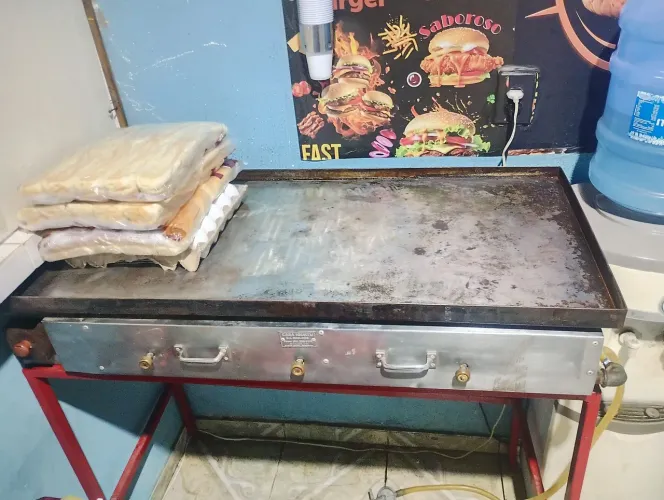 Chapa grande de lanche aceito cartão