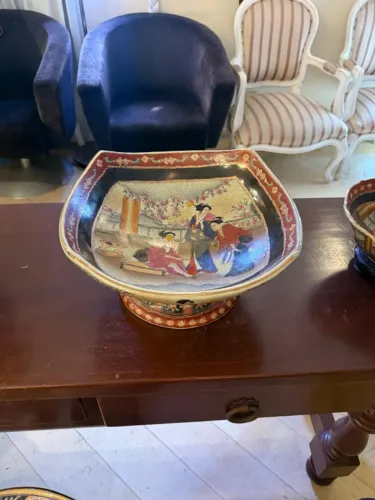 Centro de Mesa em Porcelana Japonesa Estilo Satsuma com Base - Pintura Oriental