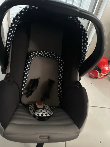 Vendo bebê conforto marca infanti