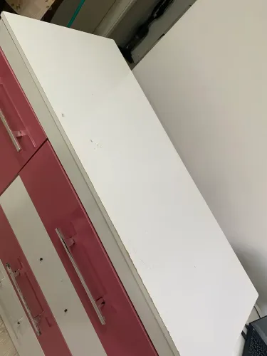 Cômoda Rosa 4 gavetas