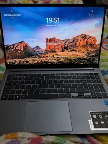 VENDO NOTEBOOK SEMINOVO