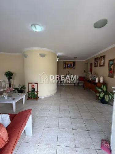 Vendo apartamento grande, 190m2, 4 vagas, 3 quartos em Prado - Recife - PE