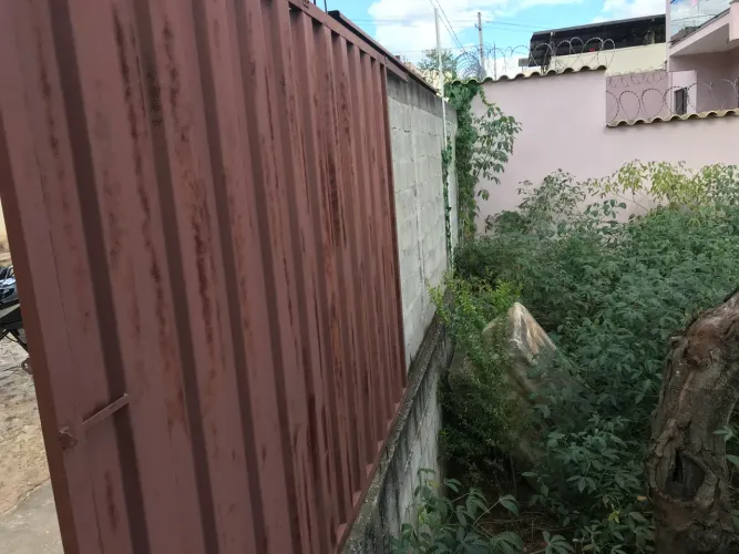 Lote 10x30 no bairro Sion em conselheiro Lafaiete