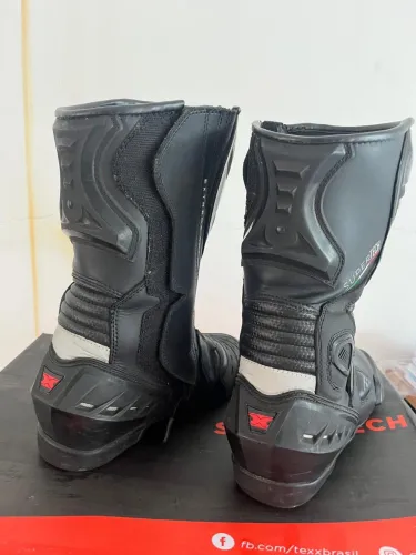 Bota motociclista