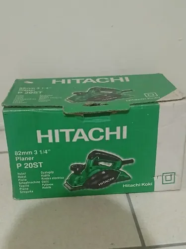 Plaina Elétrica Hitachi P20ST 82mm 580W - Pouco Usada