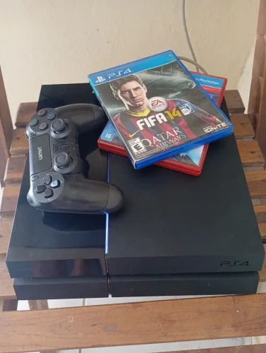 PS4 FAT 500gb completo com 2 jogos