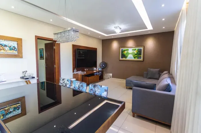 Casa à Venda - Aparecida, 4 Quartos, 320 m2