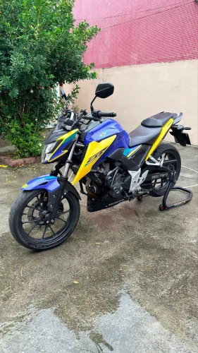 CB 300f Twister ABS 2025 (único dono)