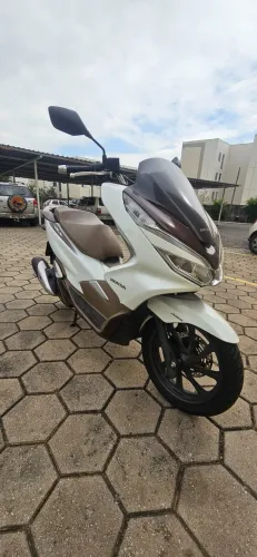 Honda PCX DLX 2021 - Impecável / Revisada / Pneus Novos