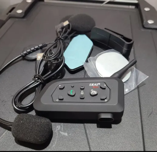 Intercomunicador Ejeas V6 Pro+ Comunicação particular ou em grupo
