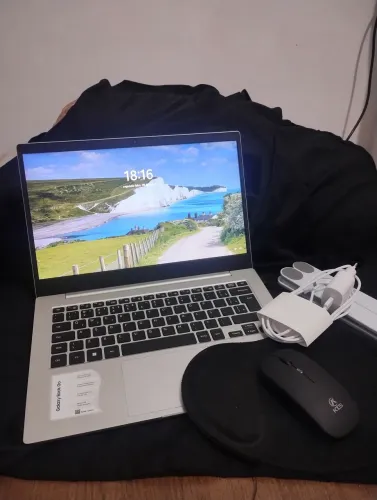 VENDO NOTEBOOK SAMSUNG GALAXY BOOK GO ?