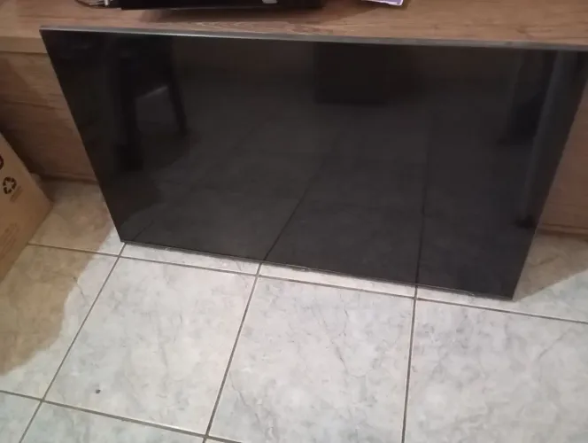 TV Samsung 50 polegadas com defeito para retirada de peças