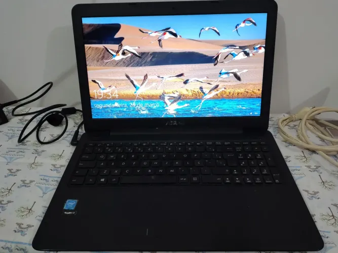 Leptop Asus da intel perfeito estado