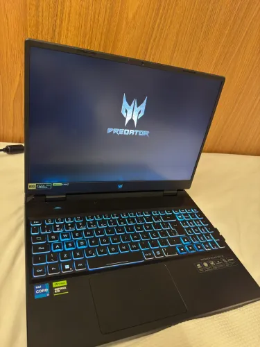 Notebook Acer PRADATOR PHN16-71