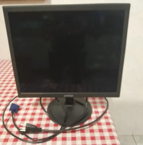 Monitor PCTOP Slim 17"