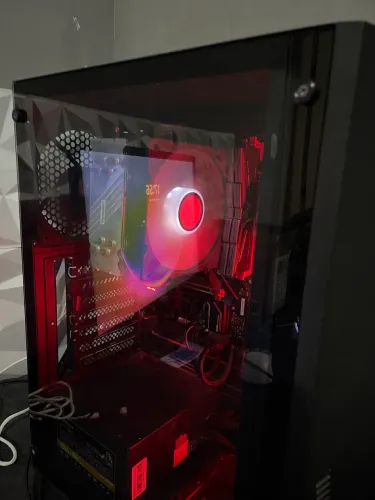 Gabinete Gamer Aerocool Shard RGB - Lateral Transparente (Com Detalhe)