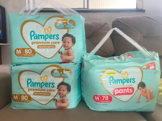 Fralda Pampers premium care