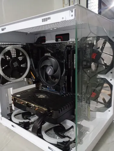 Pc gamer Ryzen 5 5600 + rx6600+ 16ram DDR4 + 1tera ssd