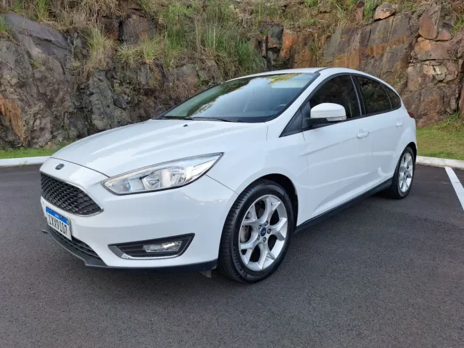 Ford Focus 1.6 S/se/se Plus Flex 8v/16v 5P 2017