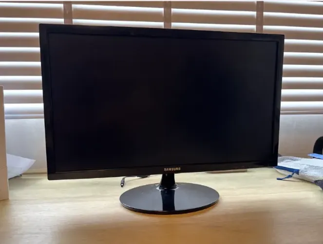 Monitor Sansung 21,5