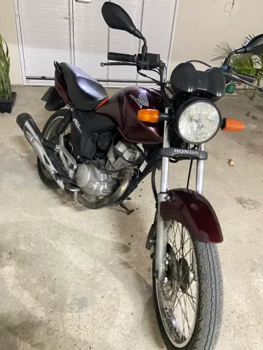 Fan 150 ano 2012 (troco em moto com volta minha também)